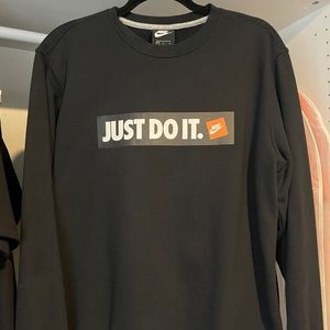 NIKE sweatshirt